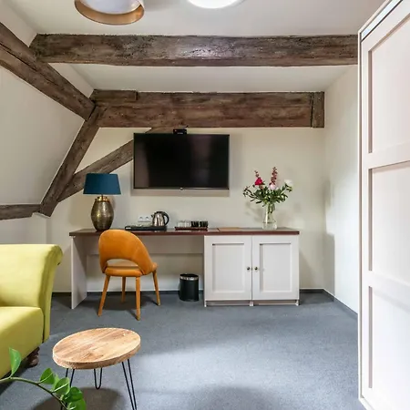 Casa de hóspedes Castle & Wellness 4*