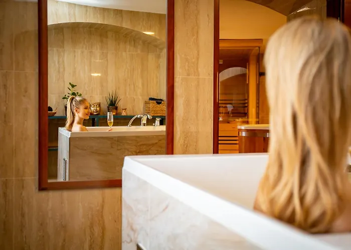 Castle & Wellness Gæstehus 4*